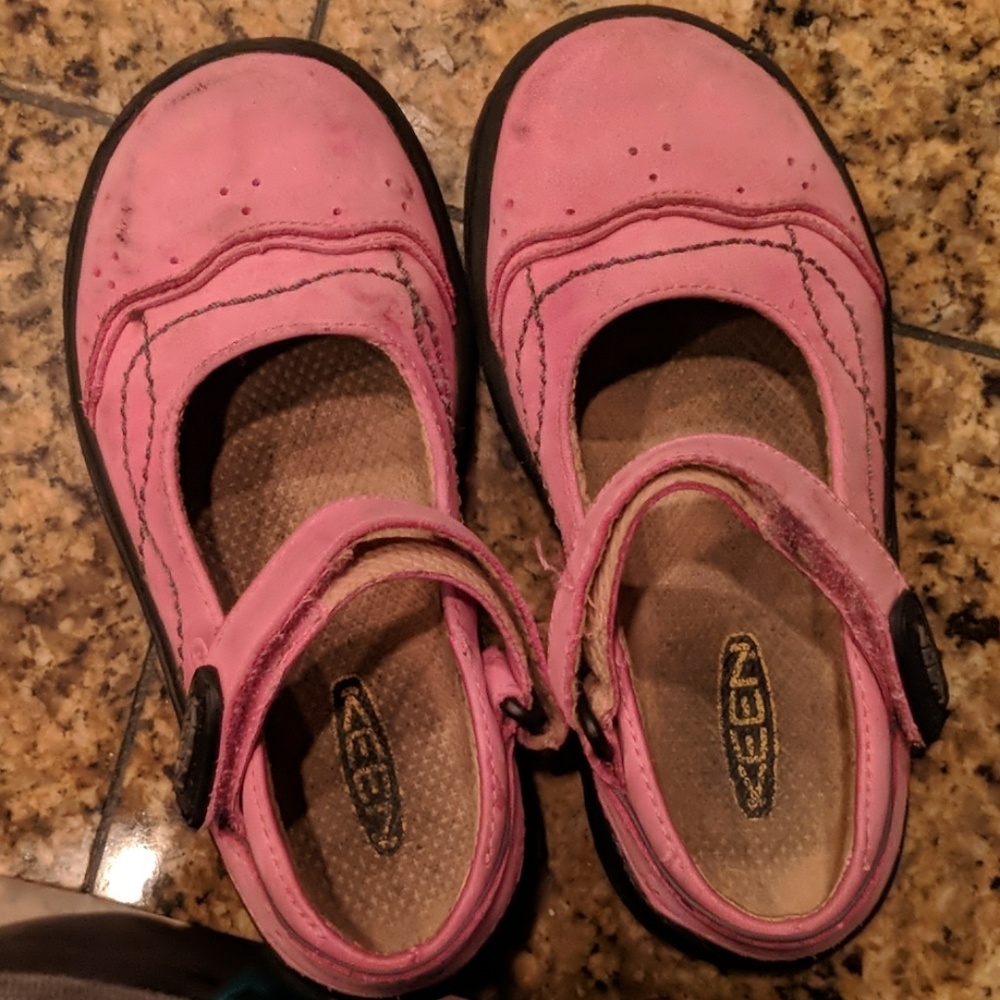 Girls shoes
